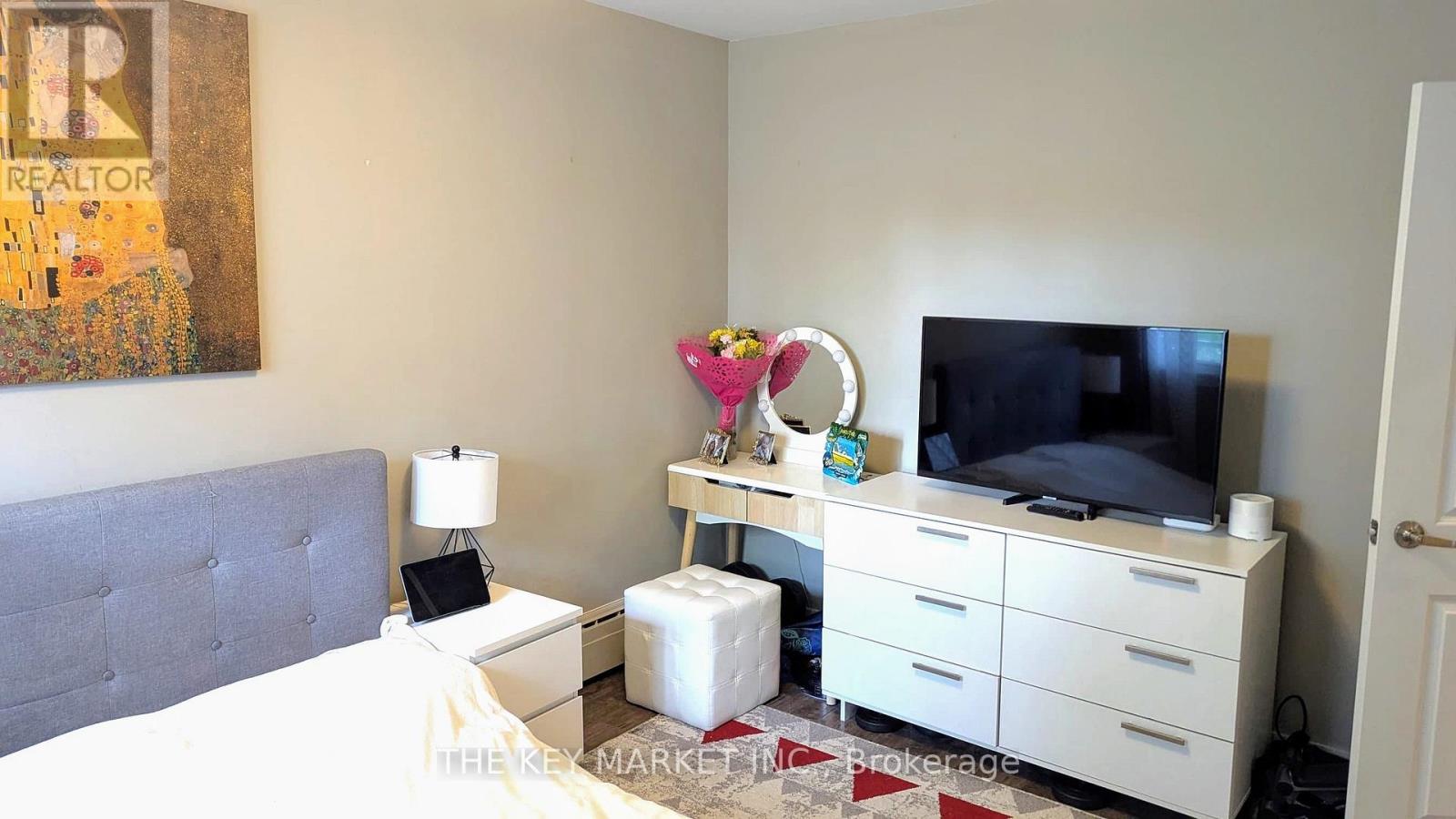 2 - 211 St Clements Avenue, Toronto, Ontario  M4R 1H3 - Photo 35 - C13695228