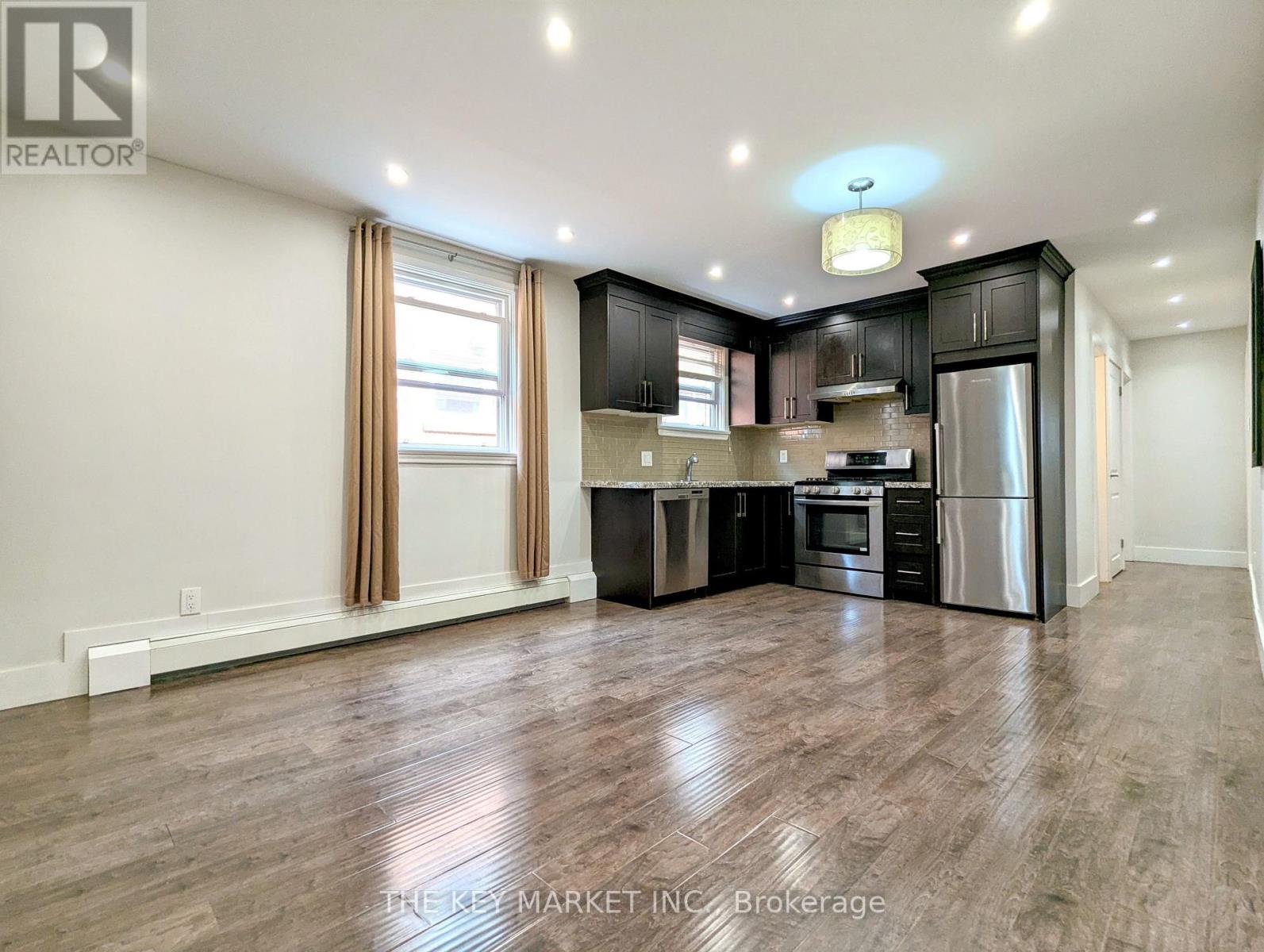 2 - 211 St Clements Avenue, Toronto, Ontario  M4R 1H3 - Photo 7 - C13695228