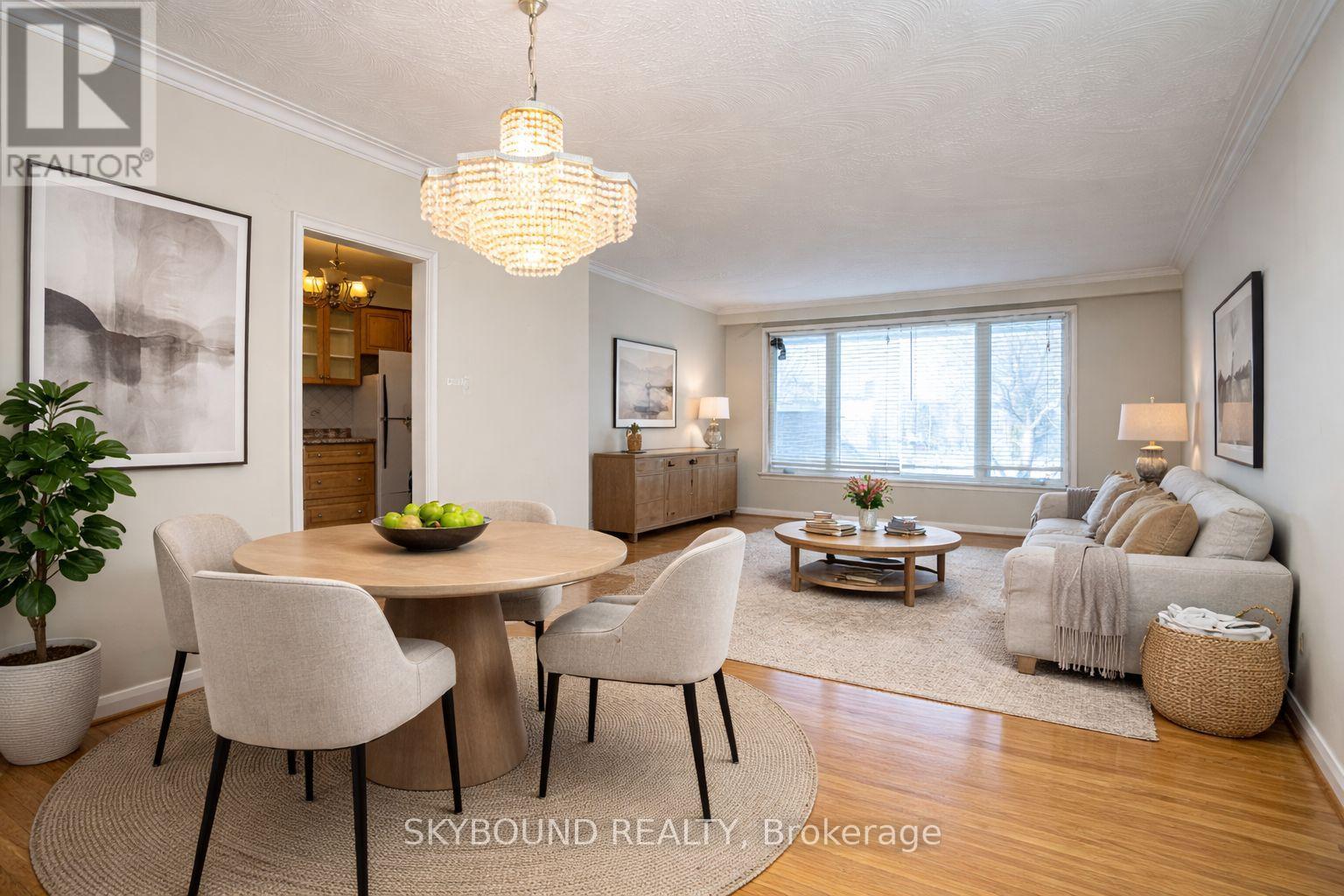 9 Caronport Crescent, Toronto, Ontario  M3A 1G9 - Photo 5 - C13695256