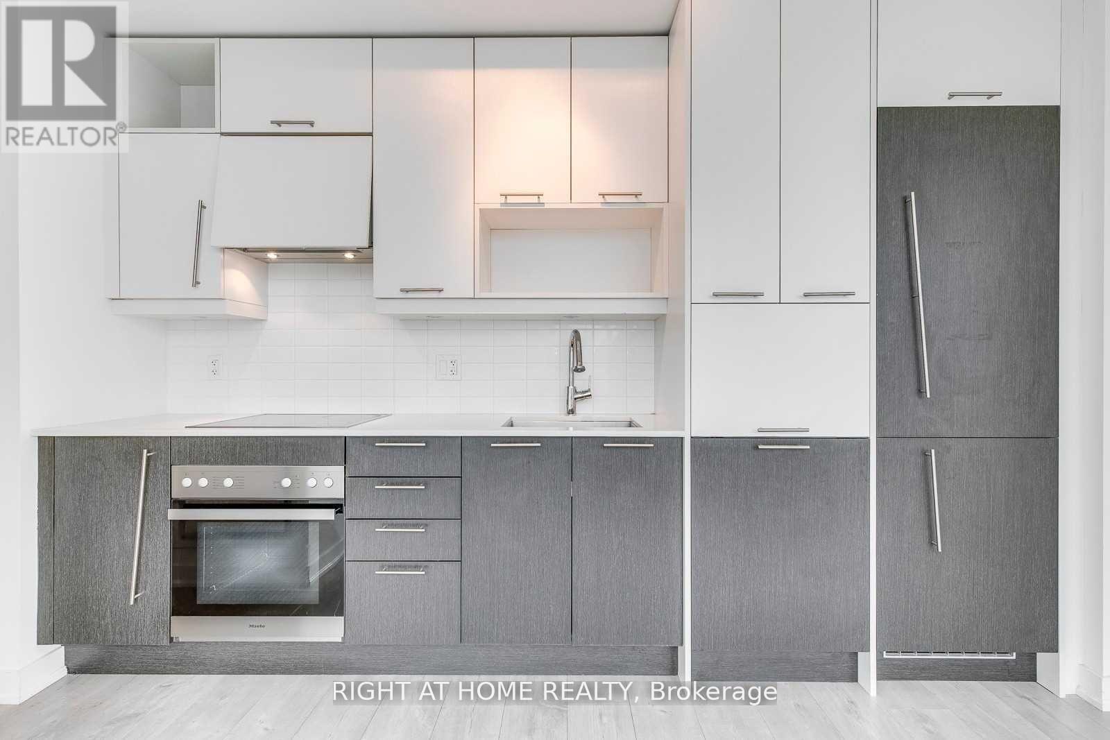 1410 - 199 Richmond Street W, Toronto, Ontario  M5V 0H4 - Photo 4 - C13695284