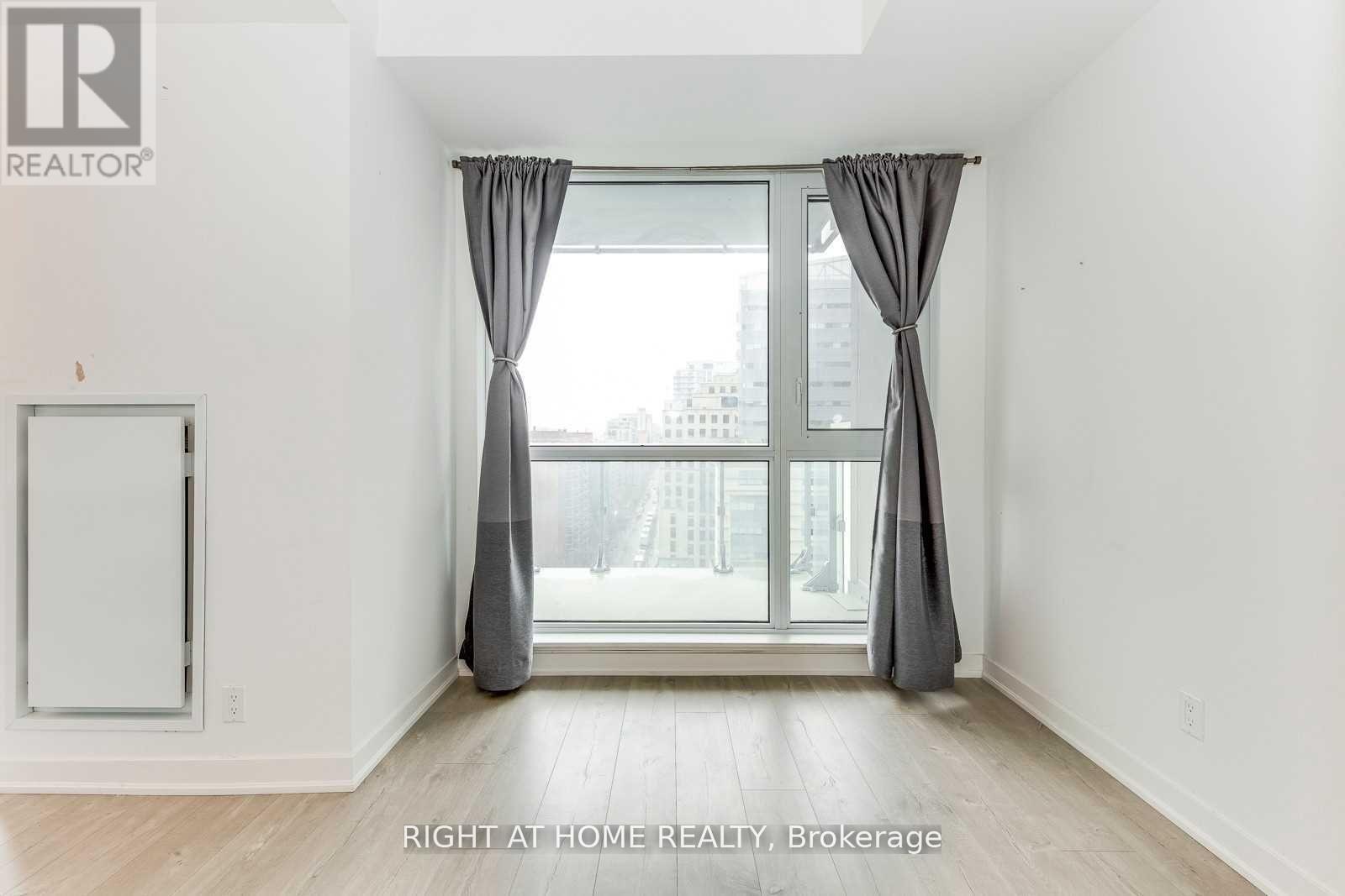 1410 - 199 Richmond Street W, Toronto, Ontario  M5V 0H4 - Photo 5 - C13695284