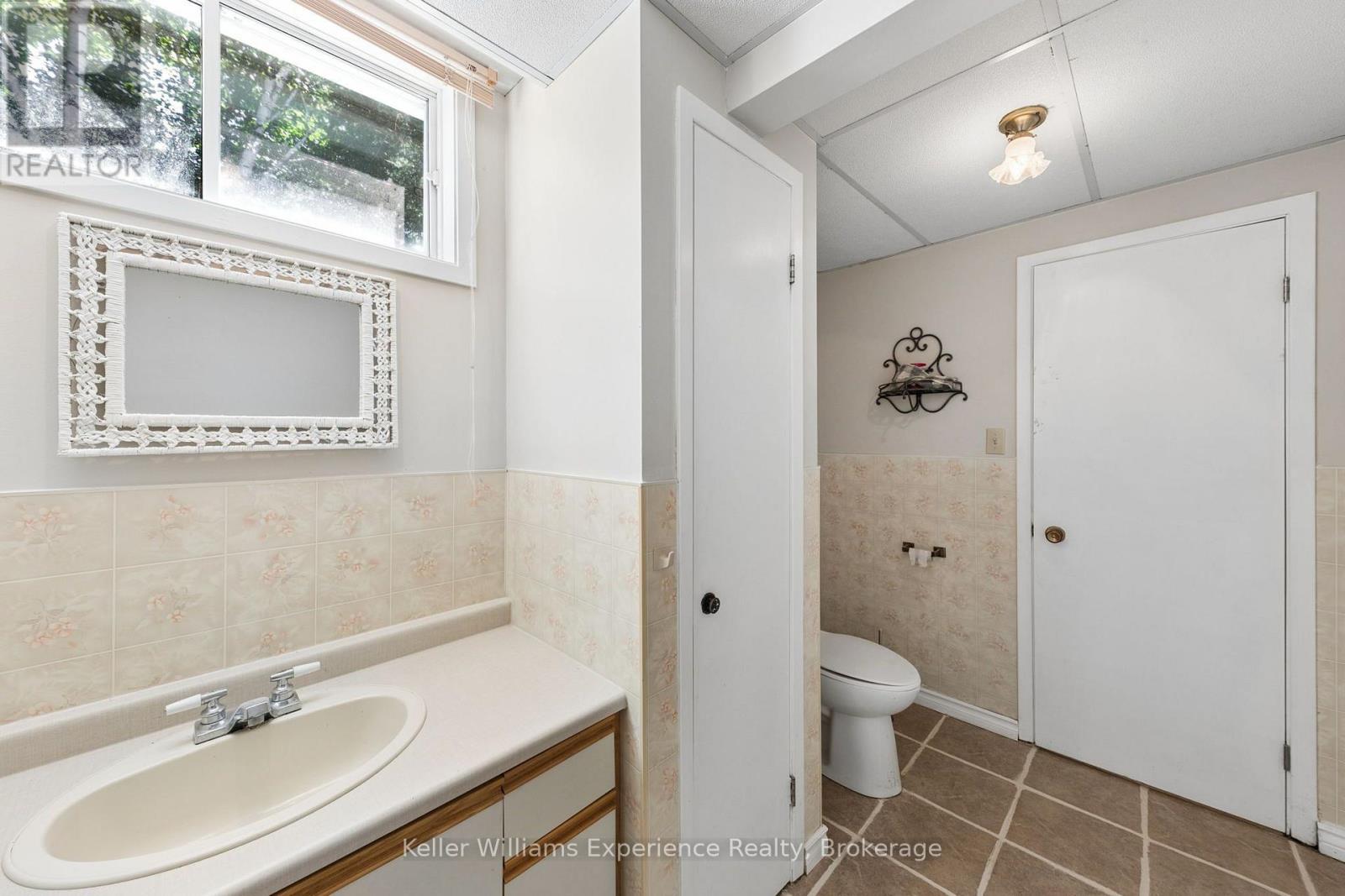 6 Bonaventure Place, Penetanguishene, Ontario  L9M 1J3 - Photo 20 - S13695192