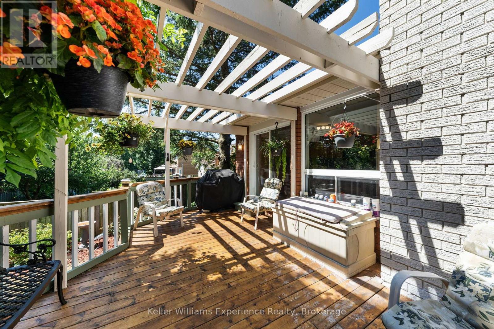 6 Bonaventure Place, Penetanguishene, Ontario  L9M 1J3 - Photo 22 - S13695192