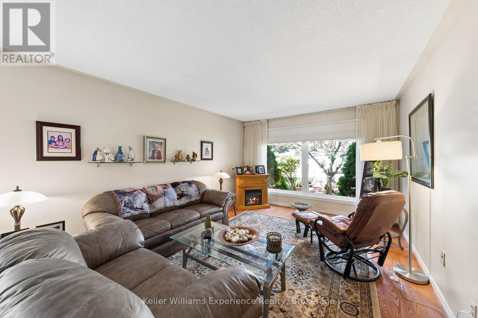 6 Bonaventure Place, Penetanguishene, Ontario  L9M 1J3 - Photo 7 - S13695192