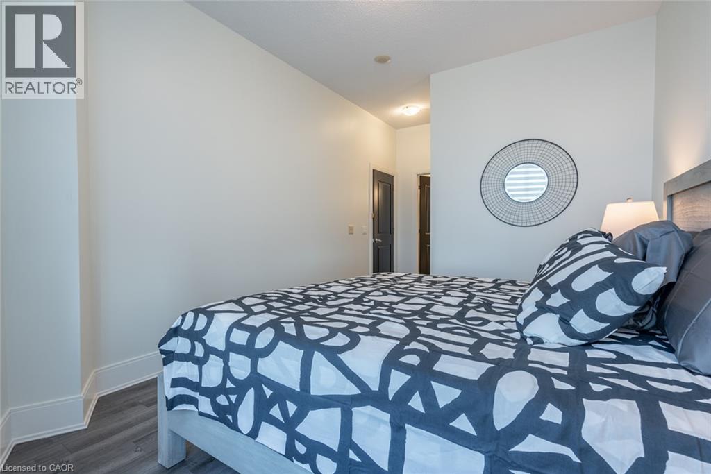 330 Burnhamthorpe Road W Unit# Ph5, Mississauga, Ontario  L5B 0E1 - Photo 21 - 40857176