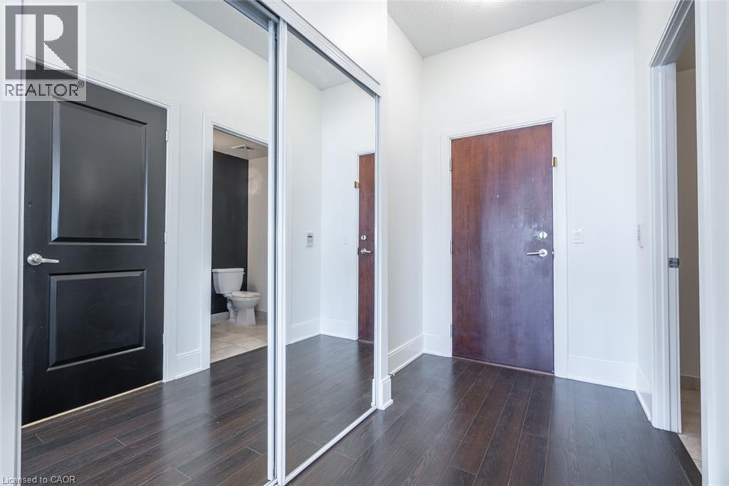 330 Burnhamthorpe Road W Unit# Ph5, Mississauga, Ontario  L5B 0E1 - Photo 3 - 40857176