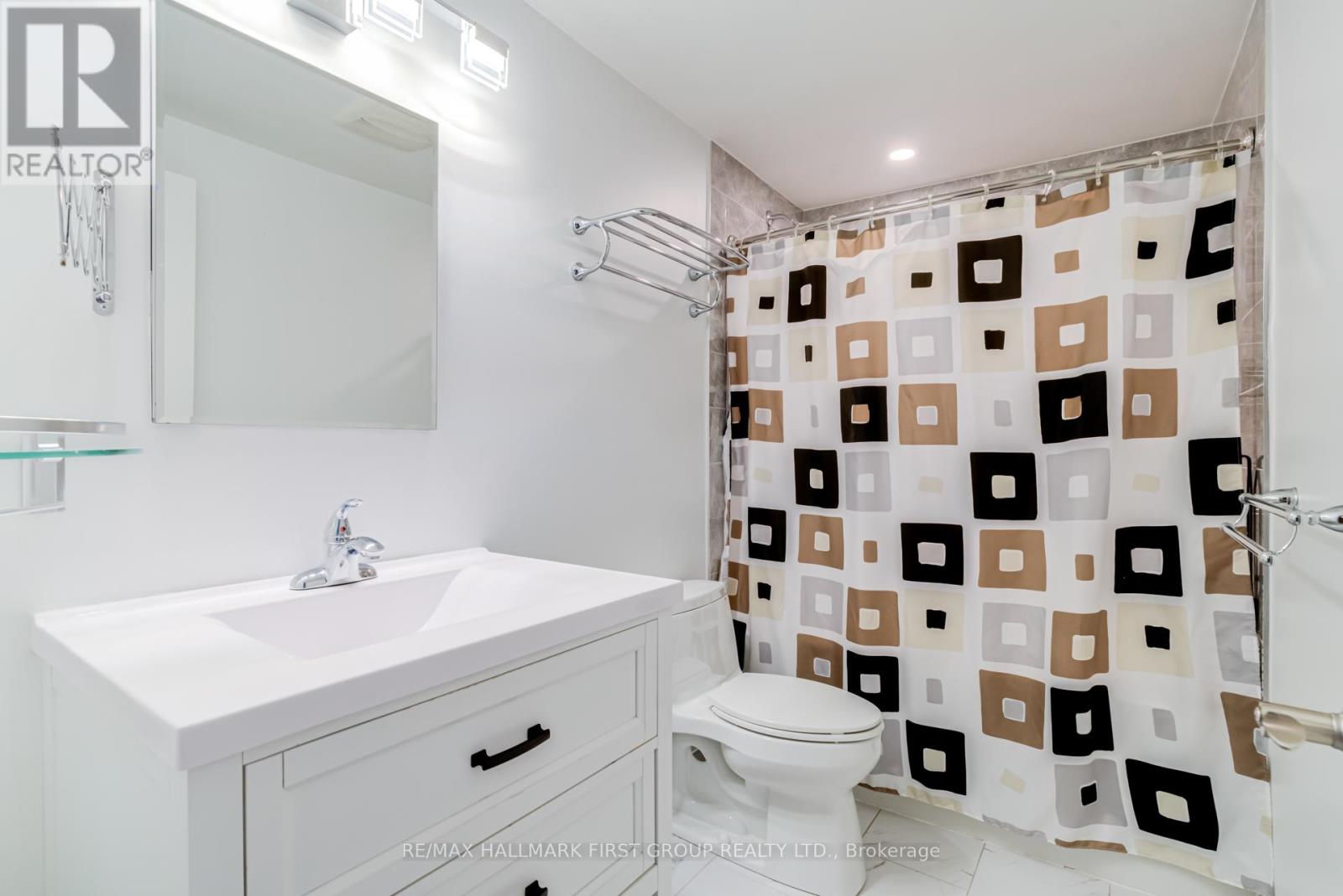 30 Stockbridge Crescent, Ajax, Ontario  L1T 2G7 - Photo 10 - E13694982
