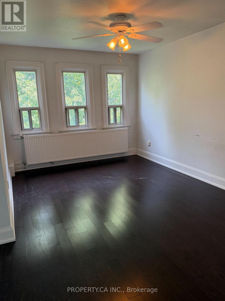 32 - 849 Broadview Avenue E, Toronto, Ontario  M4K 2P9 - Photo 2 - E13695012