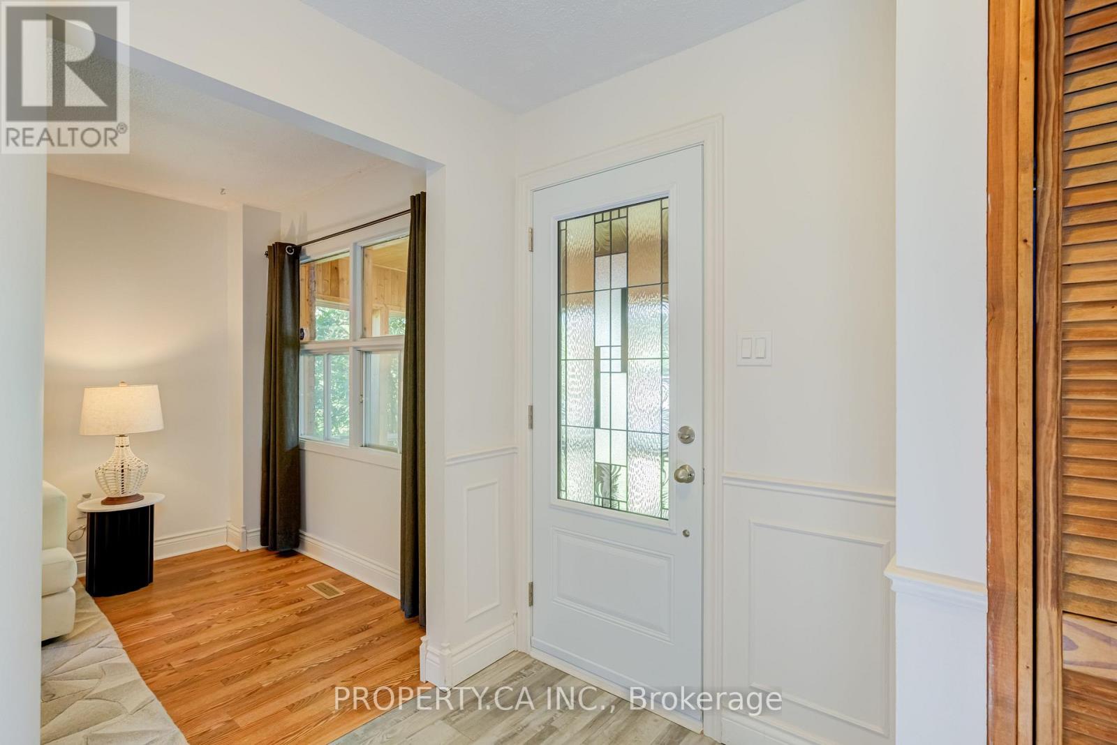 1 Latham Court, Ajax, Ontario  L1S 4B5 - Photo 3 - E13695040