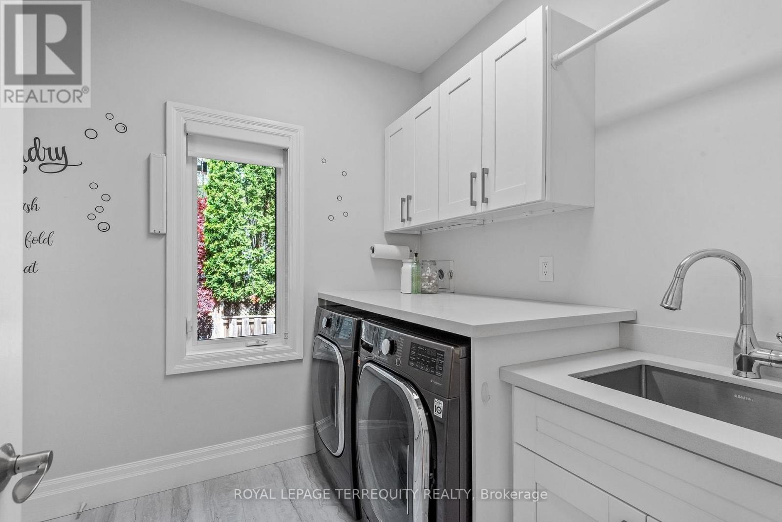 507 Rougemount Drive, Pickering, Ontario  L1W 2B8 - Photo 15 - E13695290
