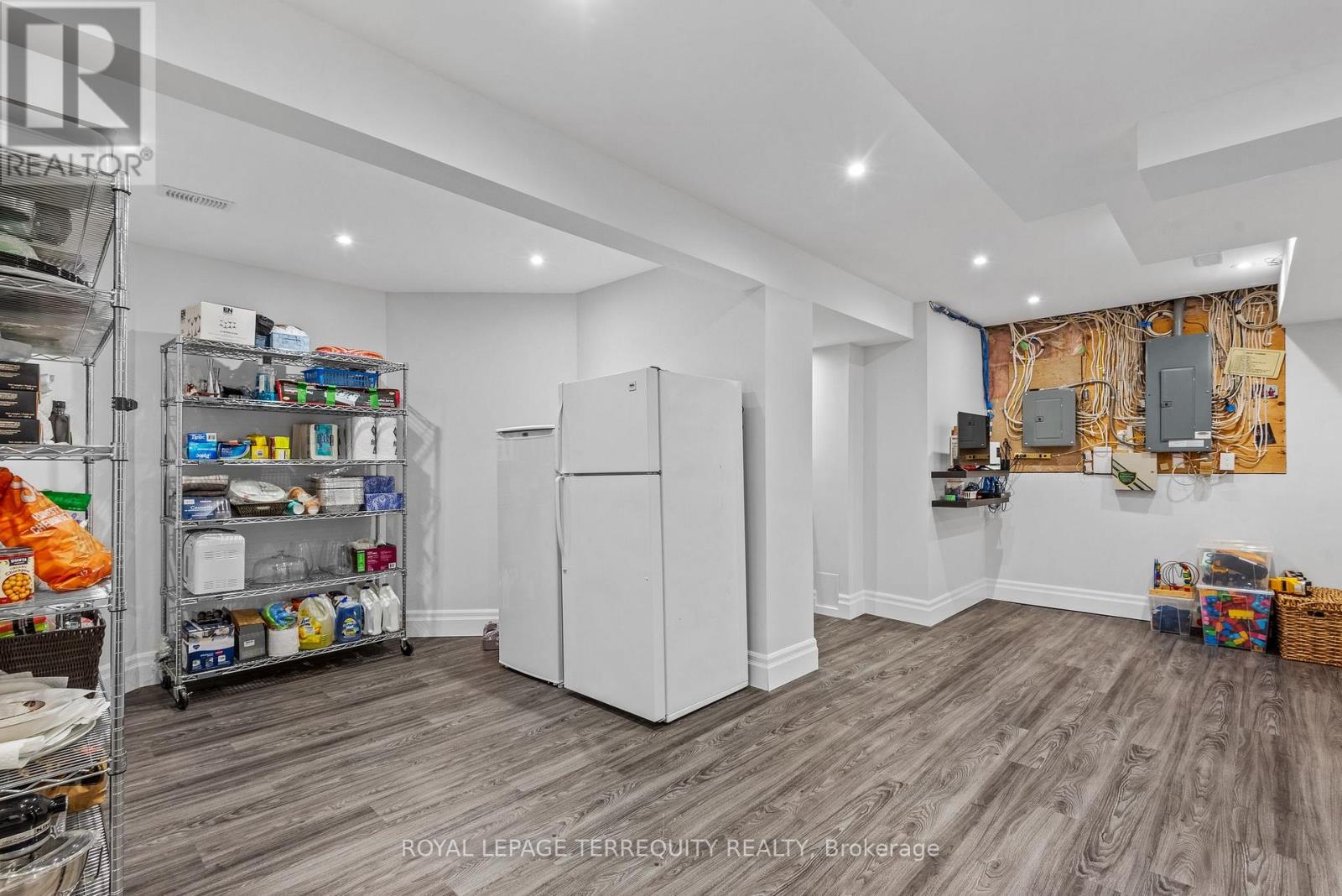 507 Rougemount Drive, Pickering, Ontario  L1W 2B8 - Photo 36 - E13695290