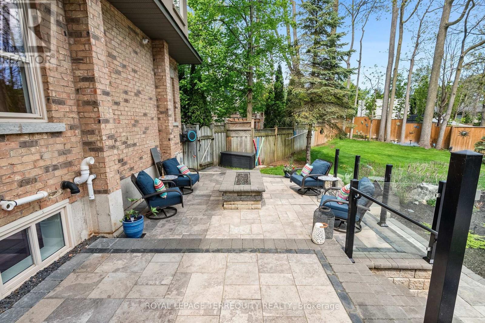 507 Rougemount Drive, Pickering, Ontario  L1W 2B8 - Photo 39 - E13695290