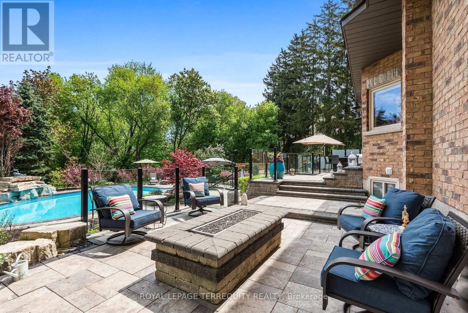 507 Rougemount Drive, Pickering, Ontario  L1W 2B8 - Photo 41 - E13695290