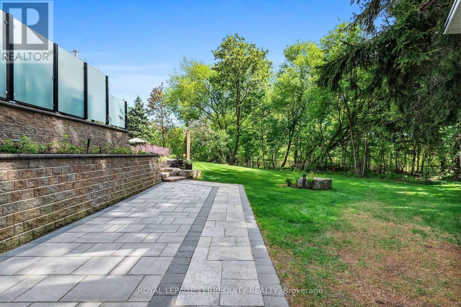 507 Rougemount Drive, Pickering, Ontario  L1W 2B8 - Photo 43 - E13695290