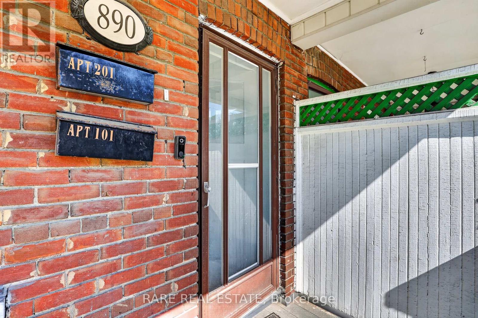 890 & 892 Broadview Avenue, Toronto, Ontario  M4K 2R1 - Photo 11 - E13695322