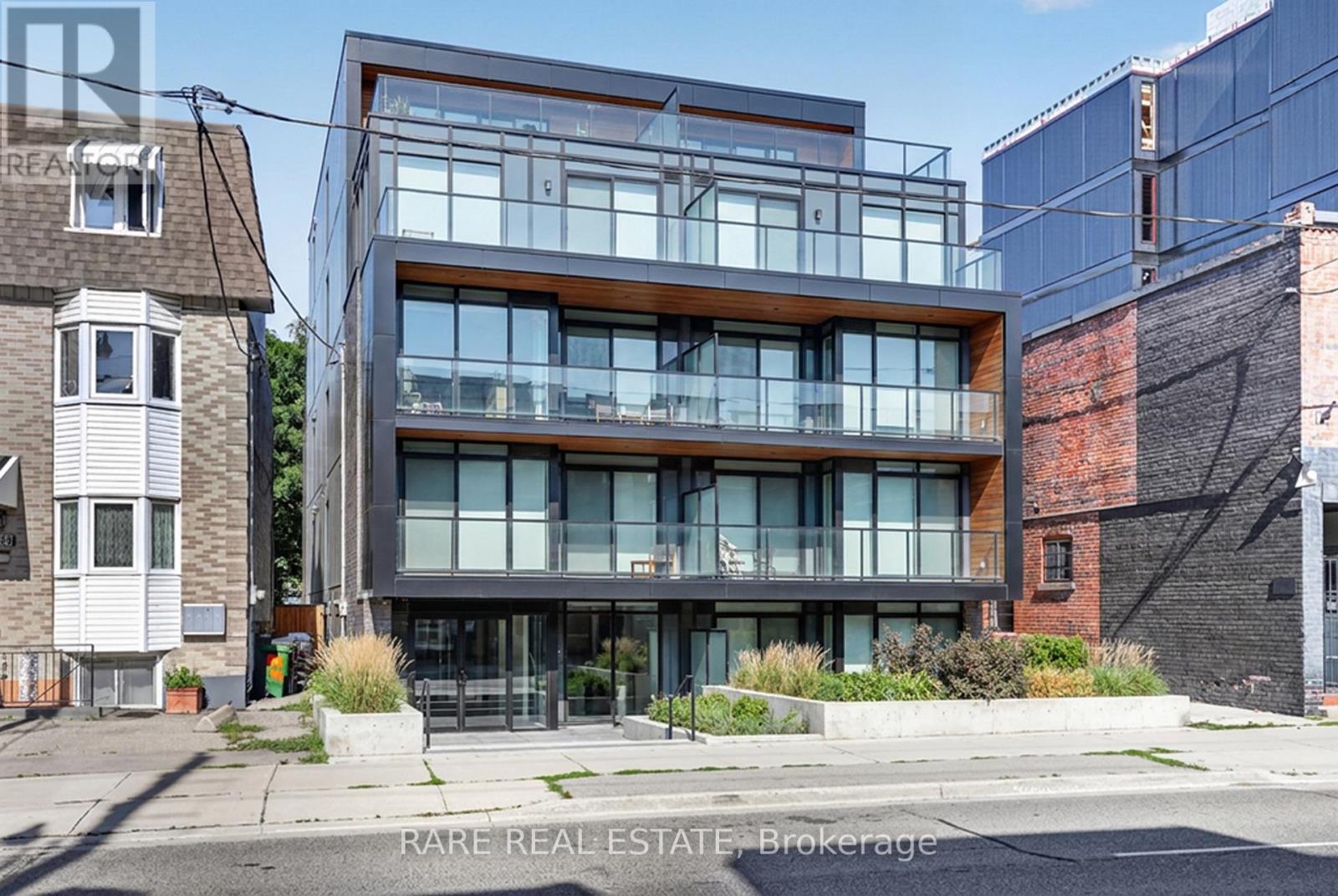 890 & 892 Broadview Avenue, Toronto, Ontario  M4K 2R1 - Photo 2 - E13695322