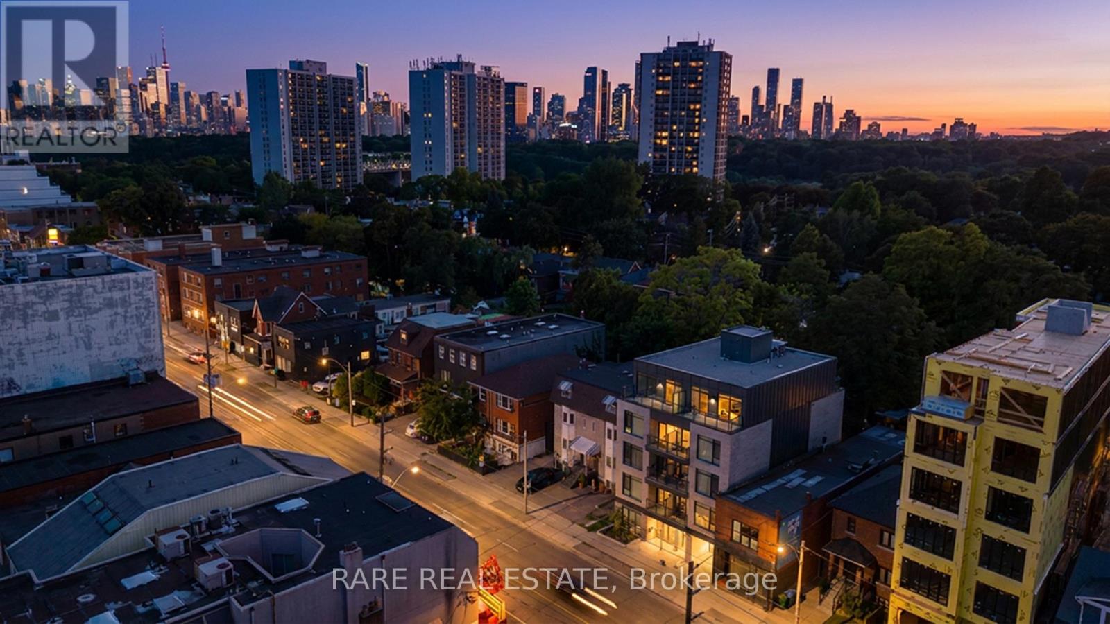 890 & 892 Broadview Avenue, Toronto, Ontario  M4K 2R1 - Photo 7 - E13695322