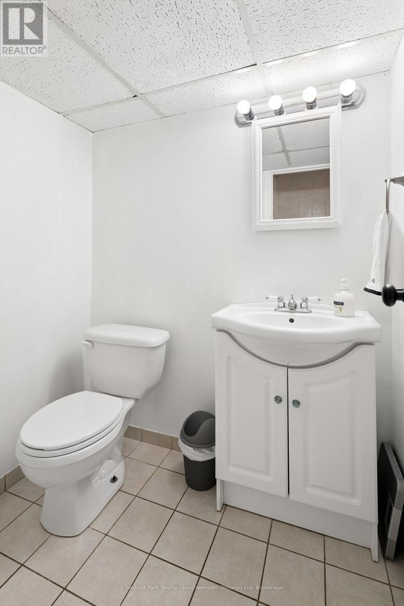 158 Autumn Hill Crescent, Kitchener, Ontario  N2N 1K8 - Photo 38 - X13695030