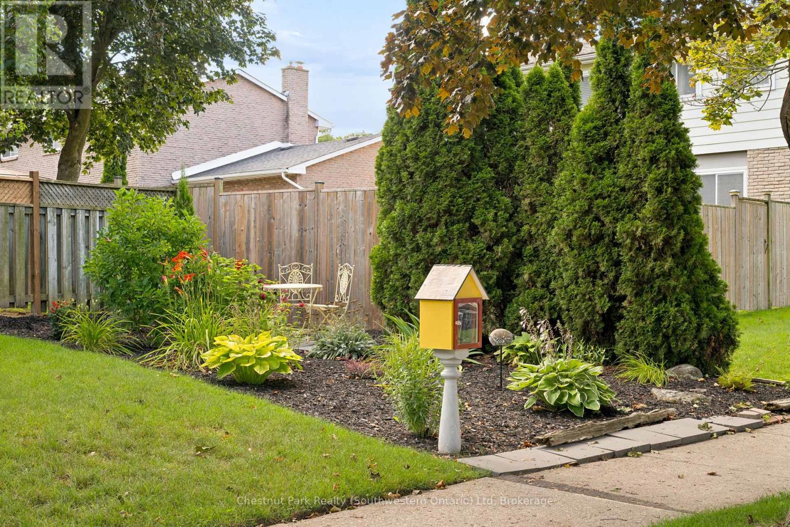 158 Autumn Hill Crescent, Kitchener, Ontario  N2N 1K8 - Photo 4 - X13695030