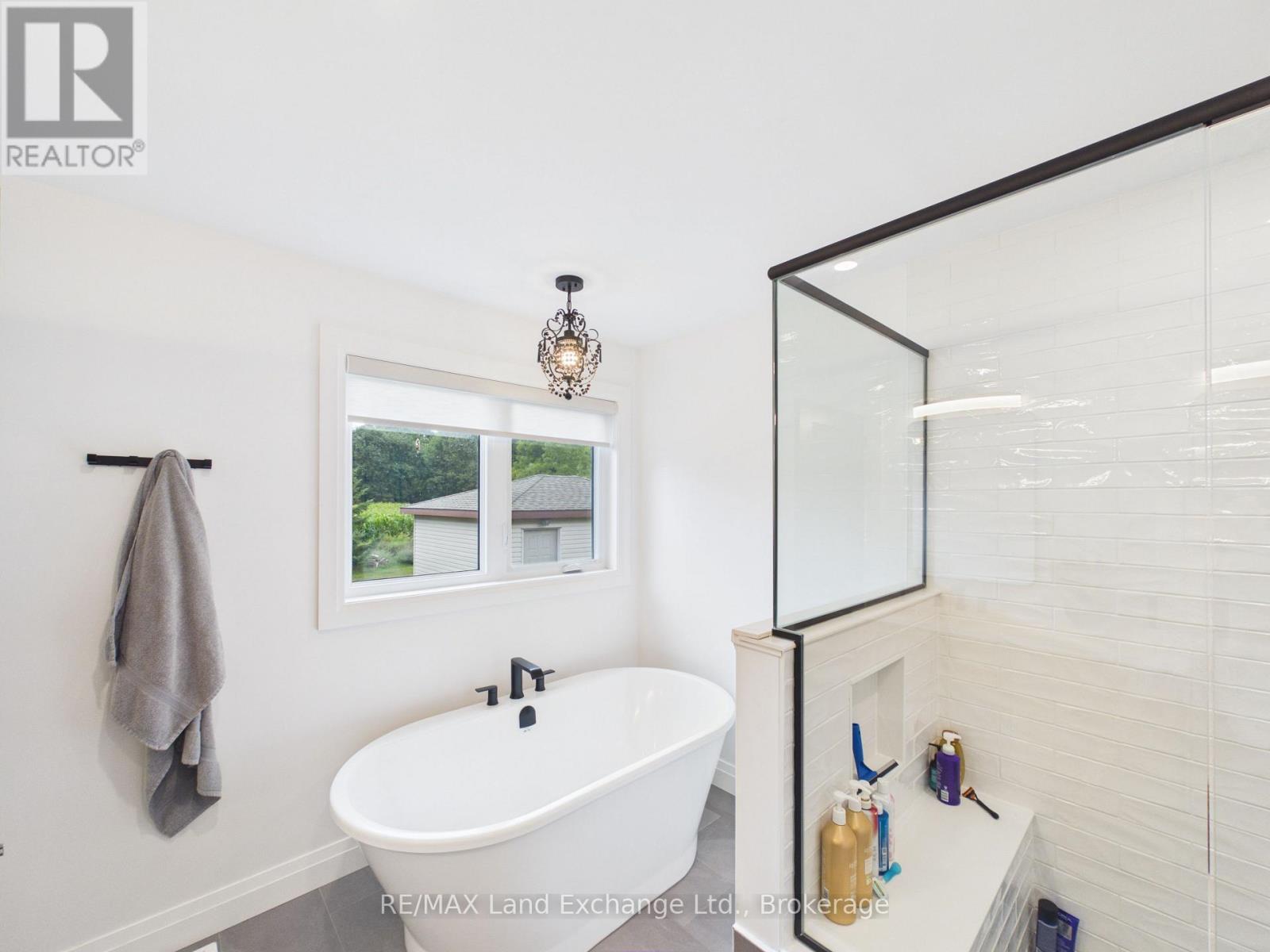 2 Park Street, Huron-Kinloss, Ontario  N0G 2R0 - Photo 13 - X13695128