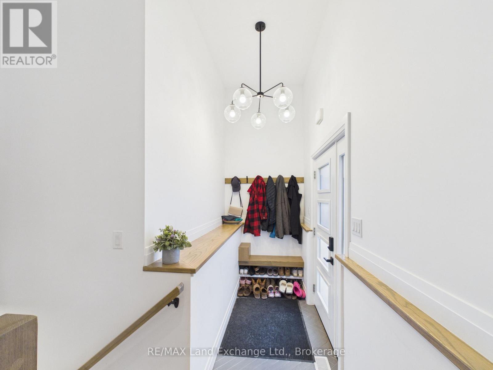 2 Park Street, Huron-Kinloss, Ontario  N0G 2R0 - Photo 3 - X13695128