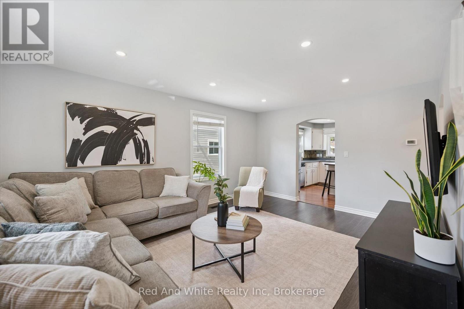 131 Norfolk Avenue, Cambridge, Ontario  N1R 3V3 - Photo 4 - X13695184