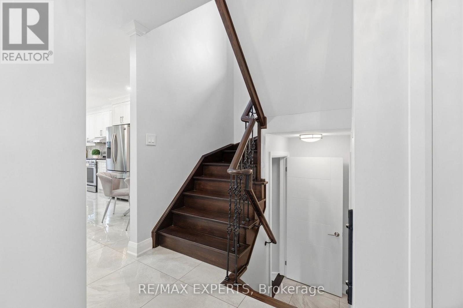 46 Princeton Gate, Vaughan (Maple), Ontario  L6A 2R7 - Photo 14 - N13694992