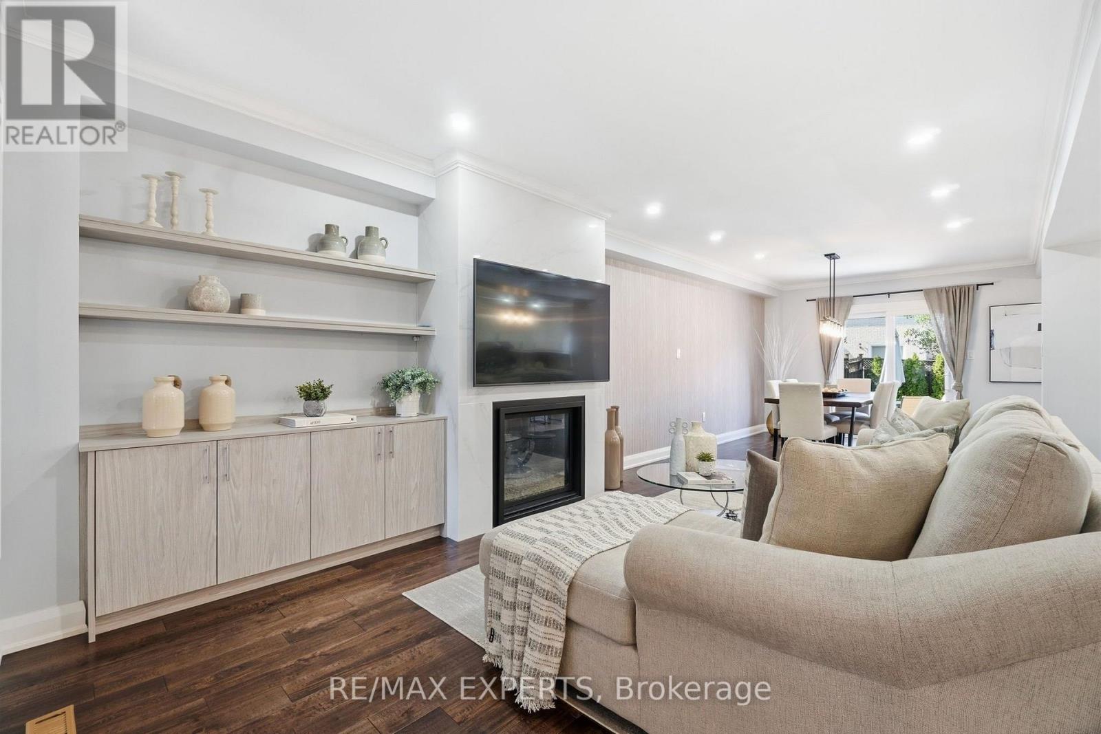 46 Princeton Gate, Vaughan (Maple), Ontario  L6A 2R7 - Photo 4 - N13694992