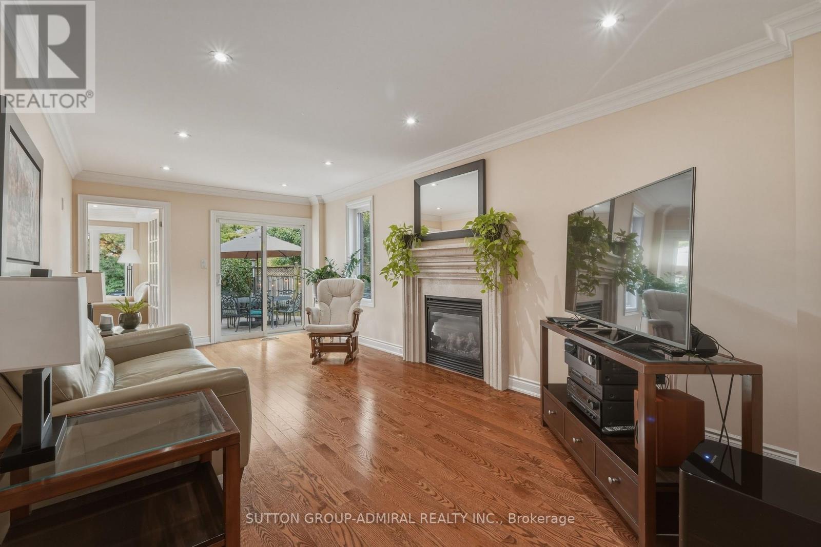 90 Brillinger Street, Richmond Hill (North Richvale), Ontario  L4C 8Y3 - Photo 14 - N13695022