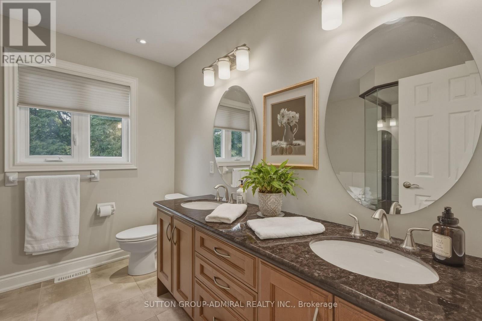 90 Brillinger Street, Richmond Hill (North Richvale), Ontario  L4C 8Y3 - Photo 25 - N13695022