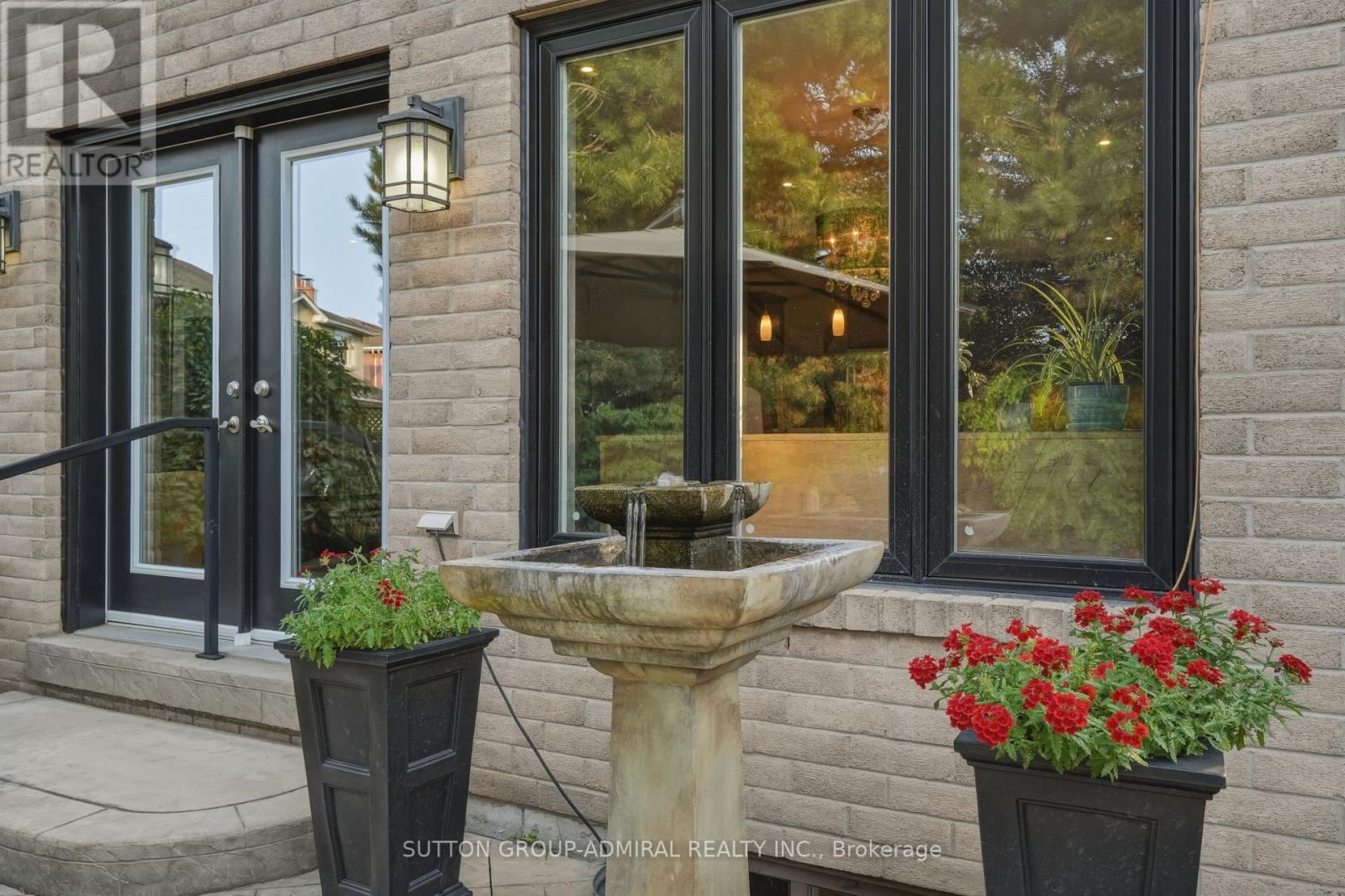 90 Brillinger Street, Richmond Hill (North Richvale), Ontario  L4C 8Y3 - Photo 38 - N13695022