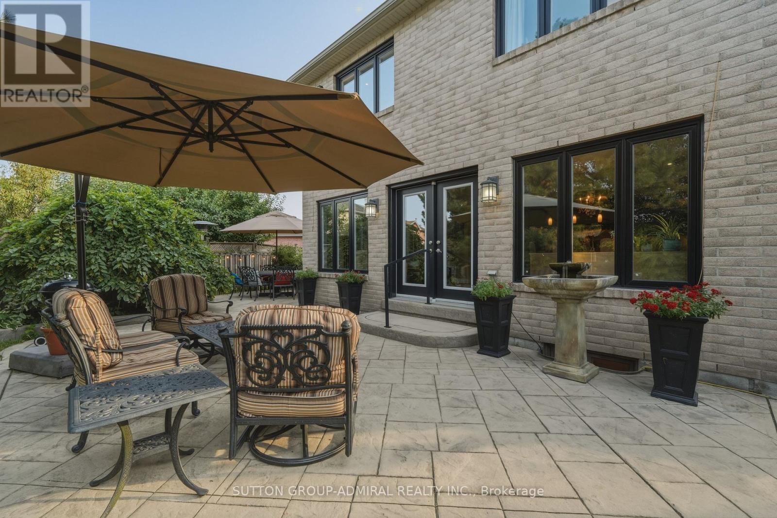 90 Brillinger Street, Richmond Hill (North Richvale), Ontario  L4C 8Y3 - Photo 39 - N13695022