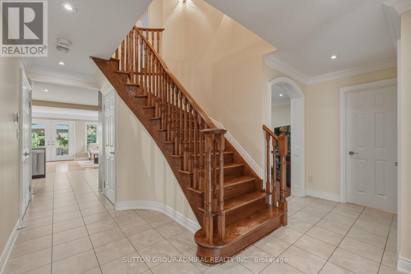 90 Brillinger Street, Richmond Hill (North Richvale), Ontario  L4C 8Y3 - Photo 4 - N13695022