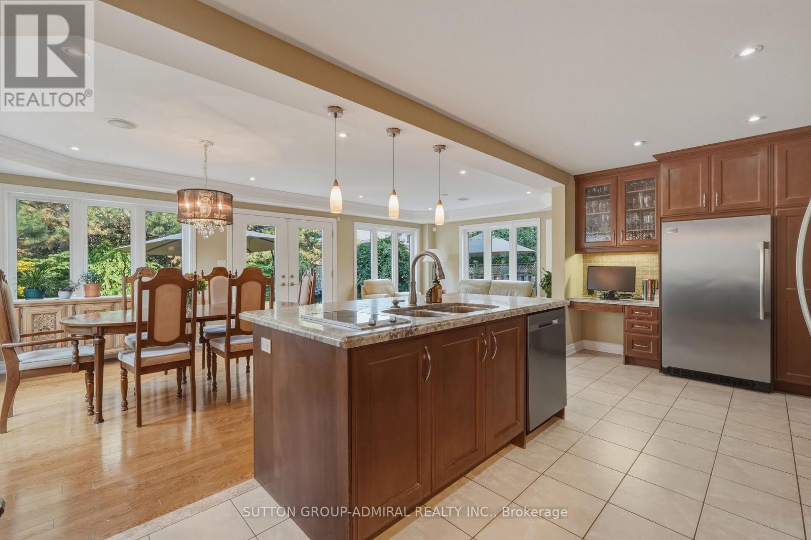 90 Brillinger Street, Richmond Hill (North Richvale), Ontario  L4C 8Y3 - Photo 8 - N13695022