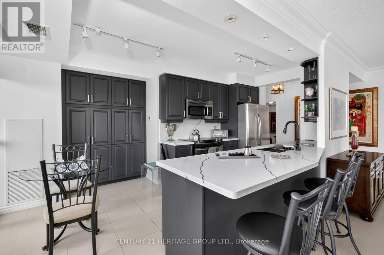 905 - 88 Promenade Circle, Vaughan, Ontario  L4J 9A4 - Photo 11 - N13695068
