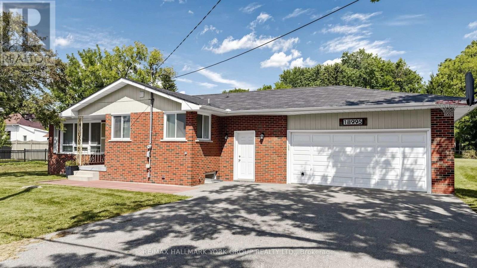 18995 Leslie Street, East Gwillimbury (Sharon), Ontario  L0G 1V0 - Photo 2 - N13695110