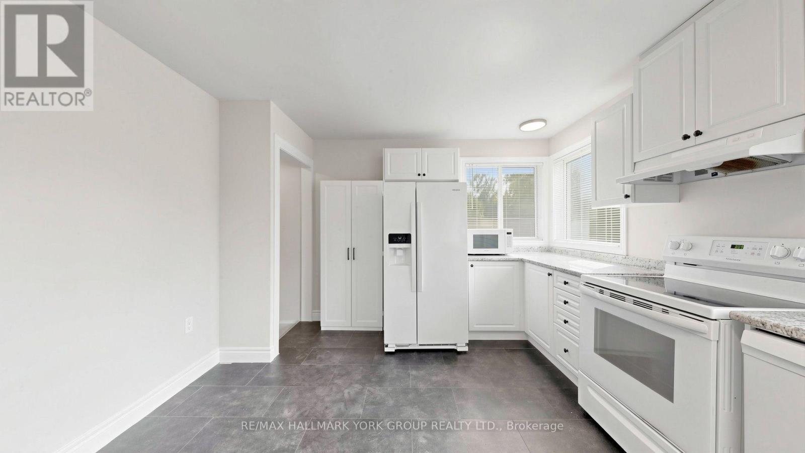 18995 Leslie Street, East Gwillimbury (Sharon), Ontario  L0G 1V0 - Photo 22 - N13695110
