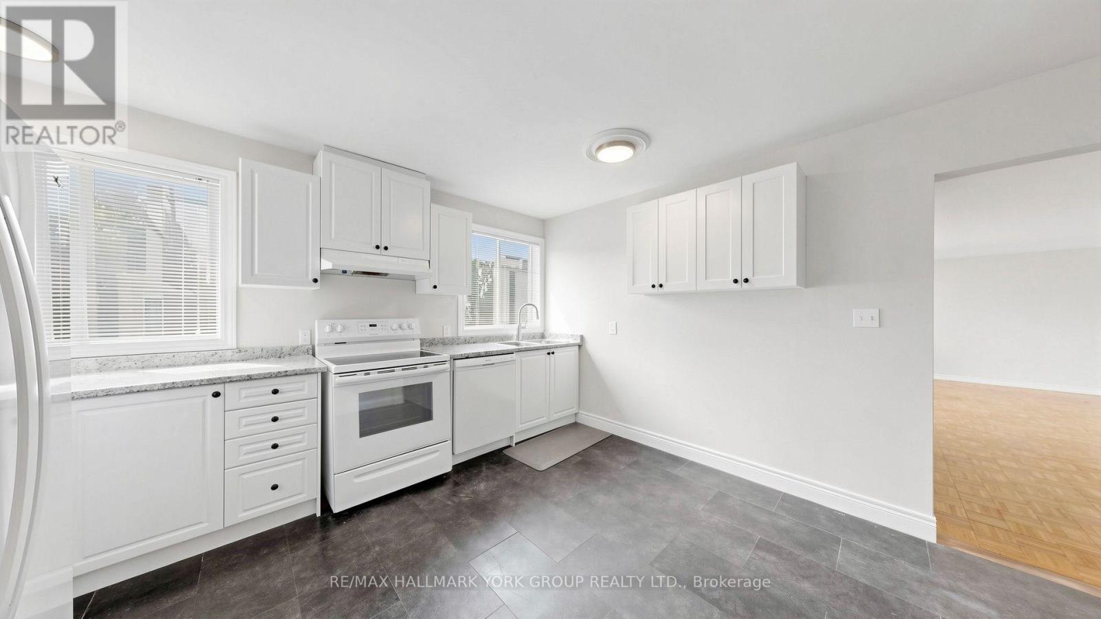 18995 Leslie Street, East Gwillimbury (Sharon), Ontario  L0G 1V0 - Photo 23 - N13695110