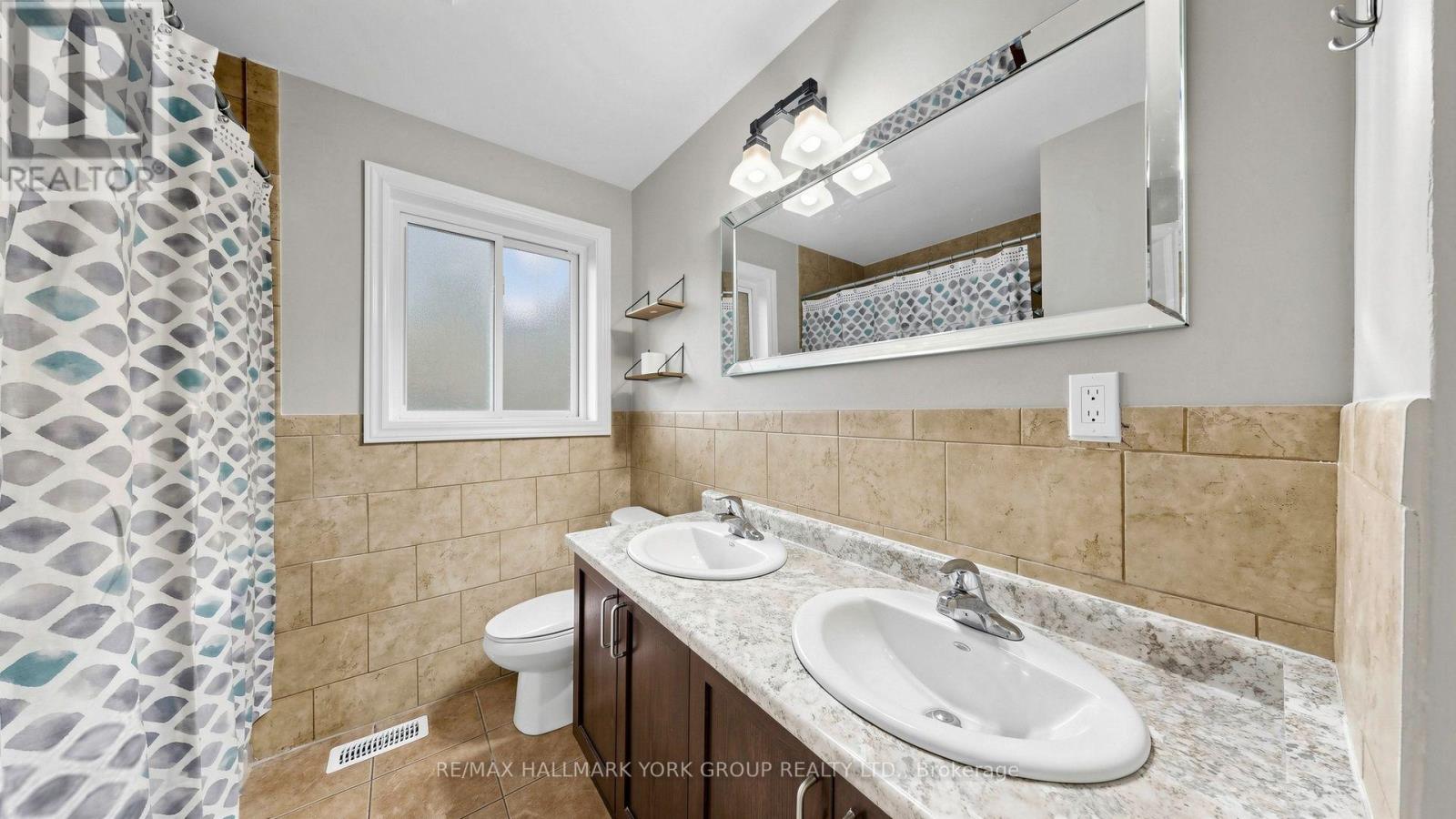 18995 Leslie Street, East Gwillimbury (Sharon), Ontario  L0G 1V0 - Photo 43 - N13695110
