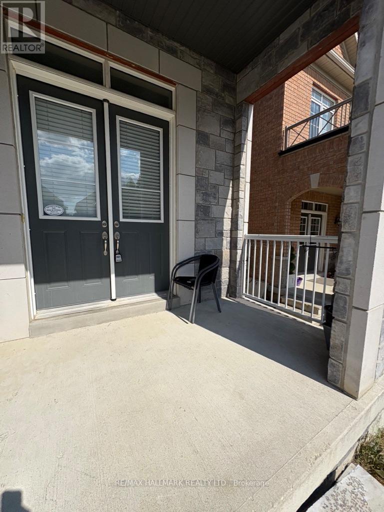 163 Inverness Way, Bradford West Gwillimbury (Bradford), Ontario  L3Z 0W6 - Photo 2 - N13695112