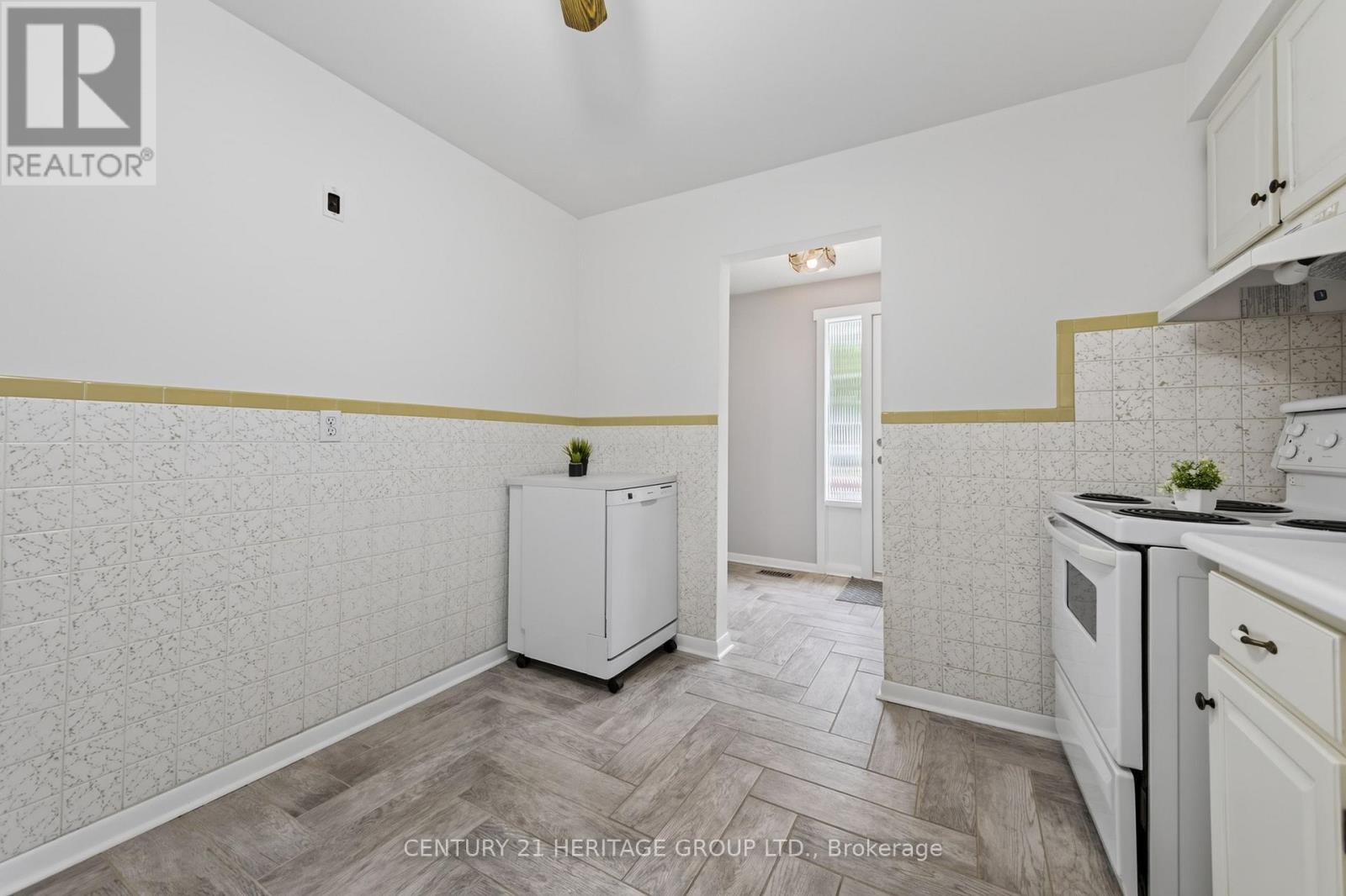 72 Kulpin Avenue, Bradford West Gwillimbury (Bradford), Ontario  L3Z 1T7 - Photo 13 - N13695140