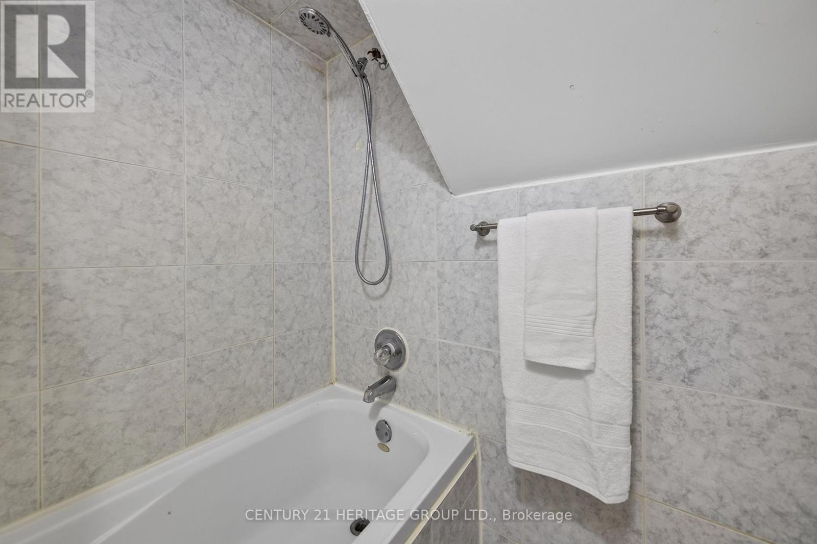 72 Kulpin Avenue, Bradford West Gwillimbury (Bradford), Ontario  L3Z 1T7 - Photo 36 - N13695140