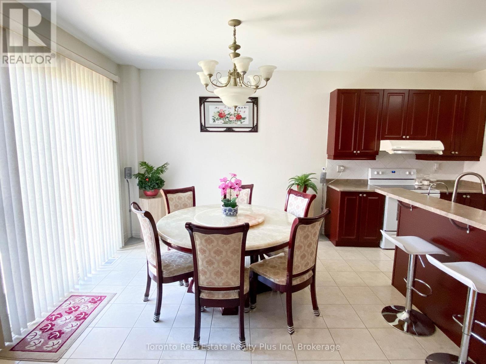 7 Braehead Drive, Richmond Hill, Ontario  L4E 0B5 - Photo 17 - N13695154