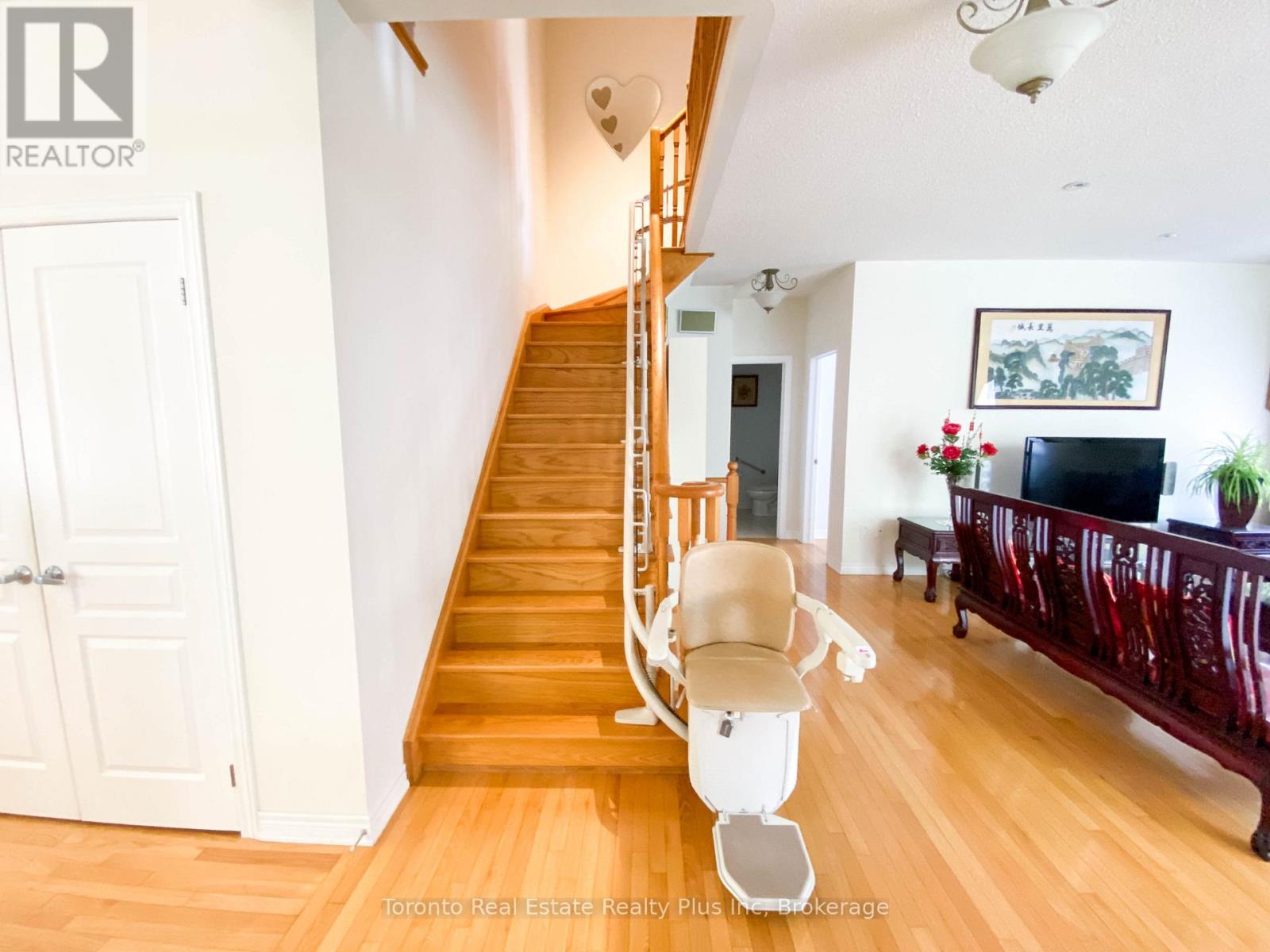 7 Braehead Drive, Richmond Hill, Ontario  L4E 0B5 - Photo 21 - N13695154