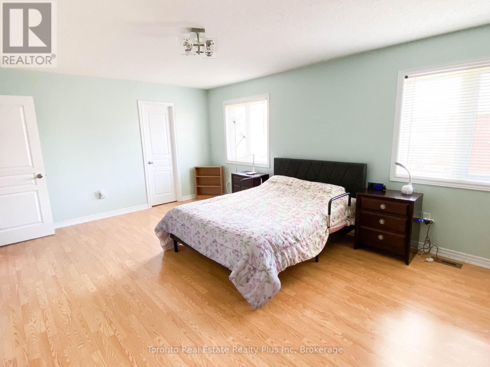 7 Braehead Drive, Richmond Hill, Ontario  L4E 0B5 - Photo 37 - N13695154