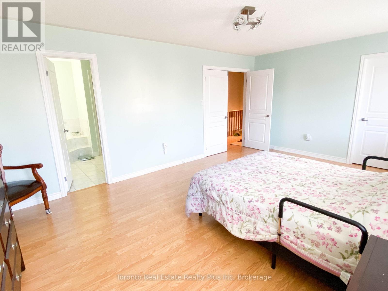 7 Braehead Drive, Richmond Hill, Ontario  L4E 0B5 - Photo 38 - N13695154