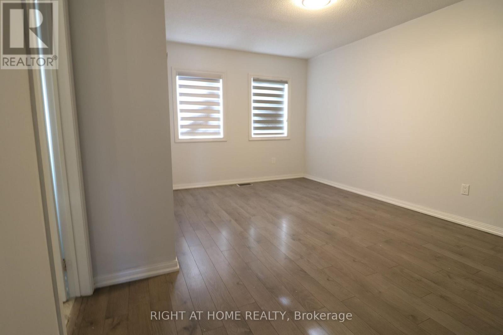 497 Ainsworth Drive E, Newmarket, Ontario  L3Y 8R6 - Photo 10 - N13695156