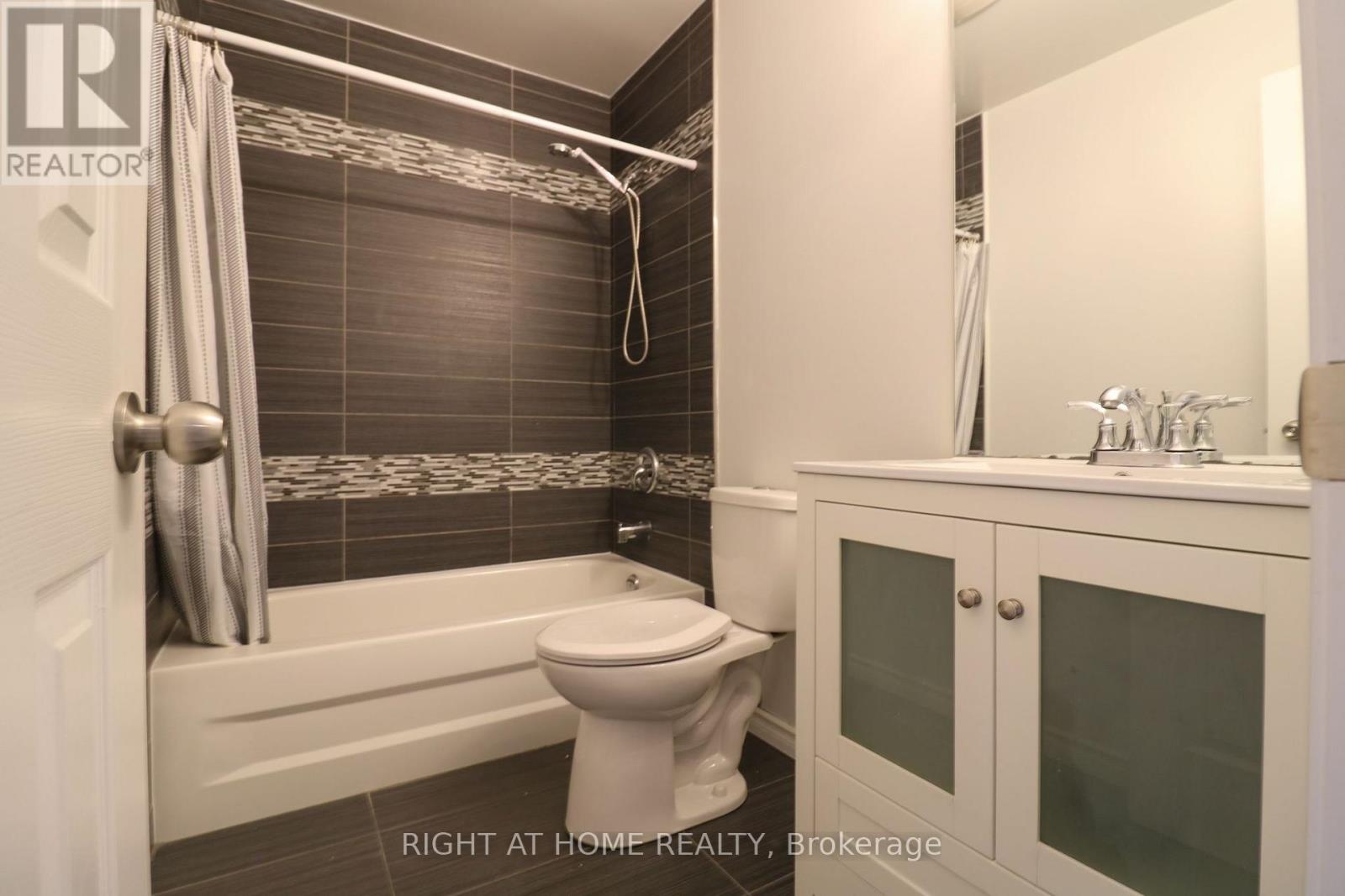 497 Ainsworth Drive E, Newmarket, Ontario  L3Y 8R6 - Photo 14 - N13695156