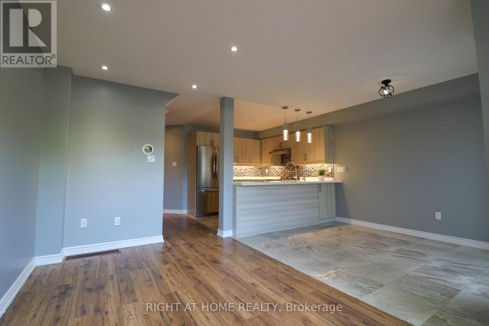 497 Ainsworth Drive E, Newmarket, Ontario  L3Y 8R6 - Photo 8 - N13695156