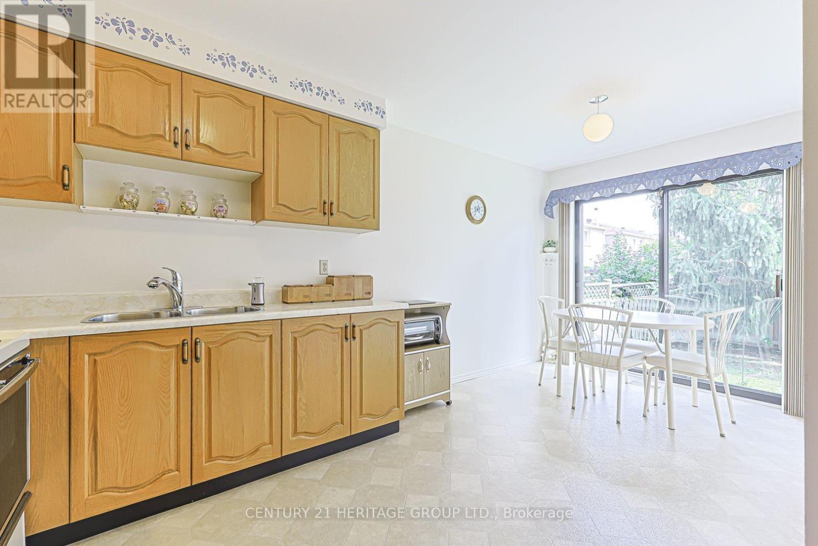 10 Woodhall Road, Markham, Ontario  L3S 1N9 - Photo 13 - N13695186